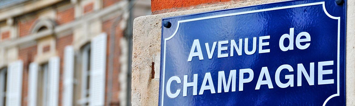 Image of Avenue de Champagne street sign