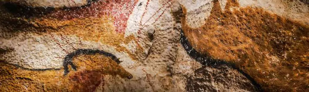 Image of ancient painting in Lascaux Cave