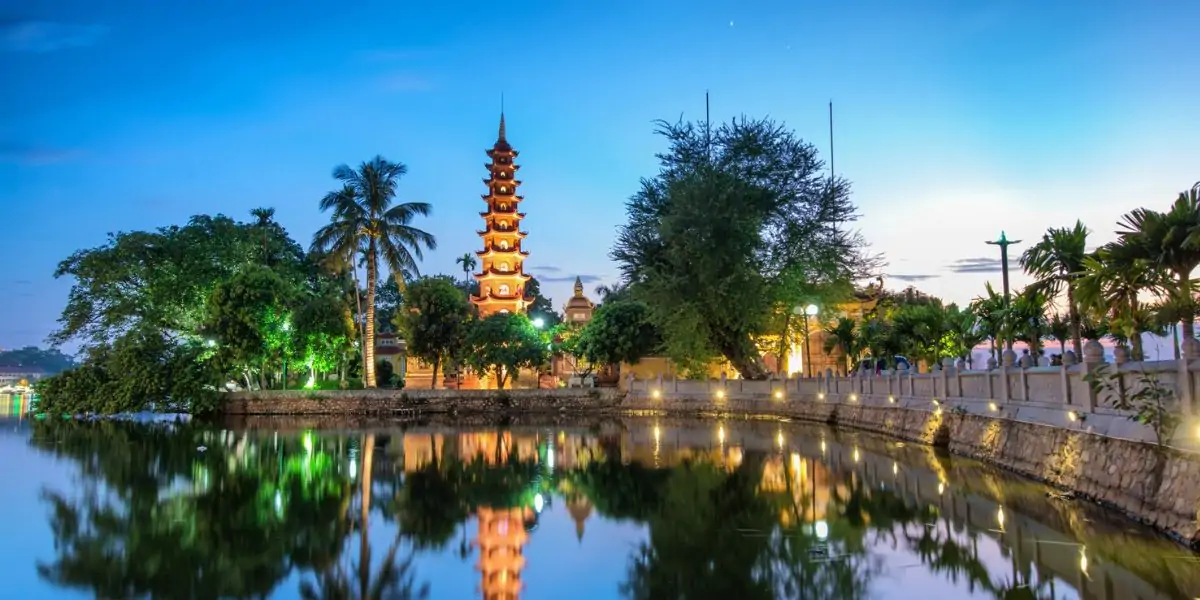 Hanoi tran quoc pagoda 