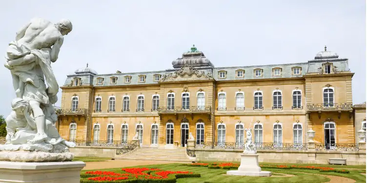 an image of the stately home at Wrest Park, Bedfordshire
