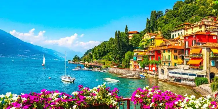 an image of the town of Varenna on Lake Como, Italy
