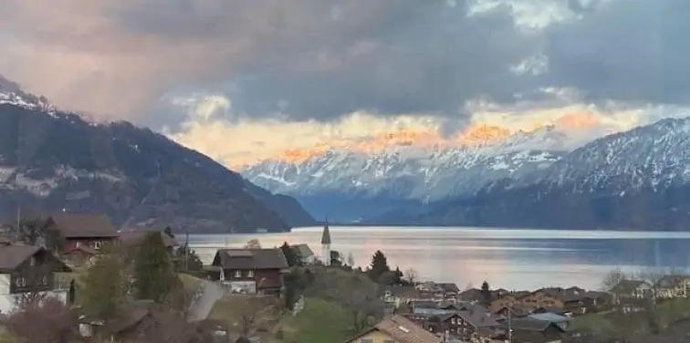 An image of Lake Thun from Interlaken, Switzerland