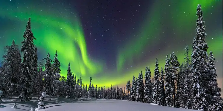 an image of the northern lights, taken in Finland