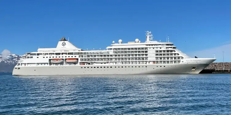 an image of the Silver Whisper cruise ship in Iceland