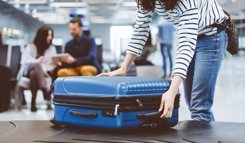 Collecting luggage carousel at the airport